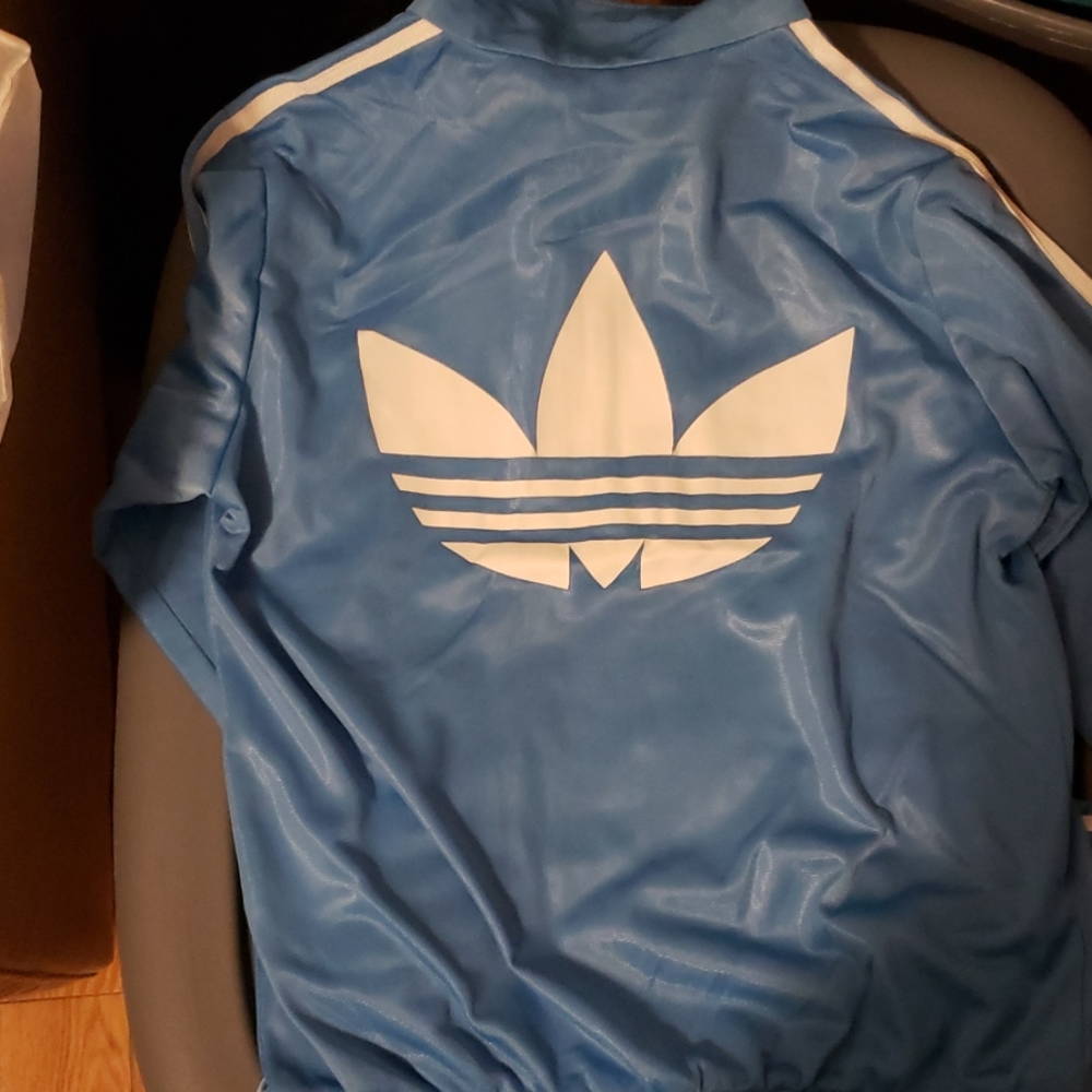 Adidas jacket - Picture 6 of 6